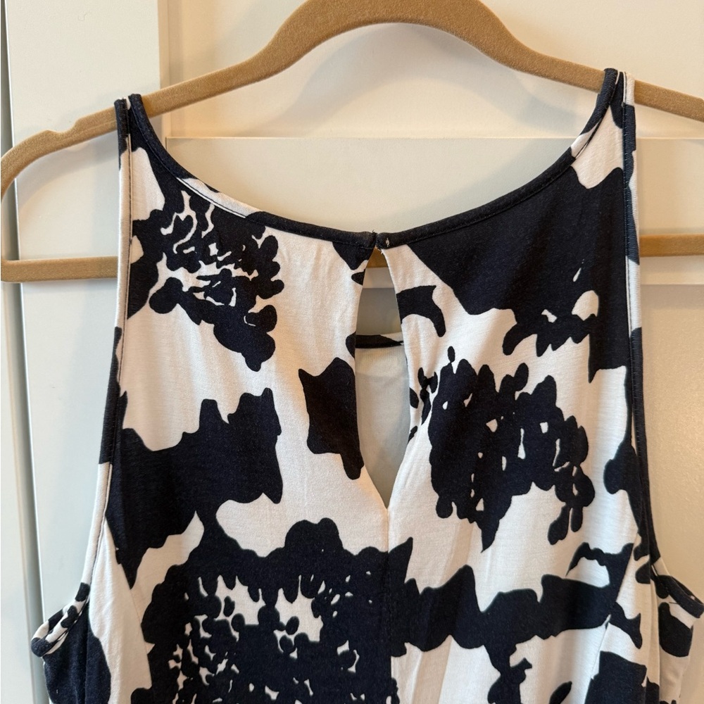 LOFT Floral Pattern Sun Dress. - Picture 3 of 6